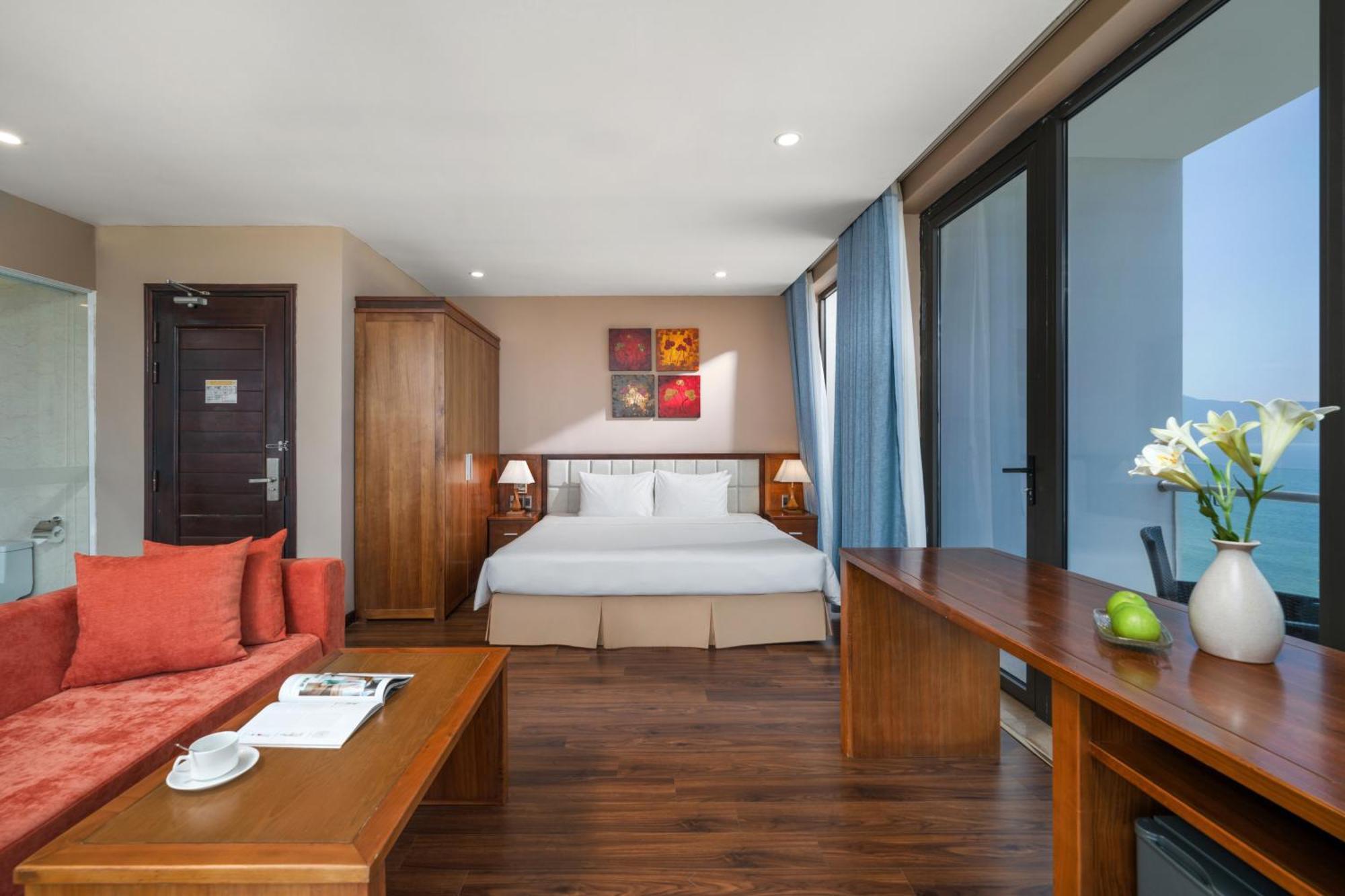 Yarra Ocean Suites Danang Exterior foto