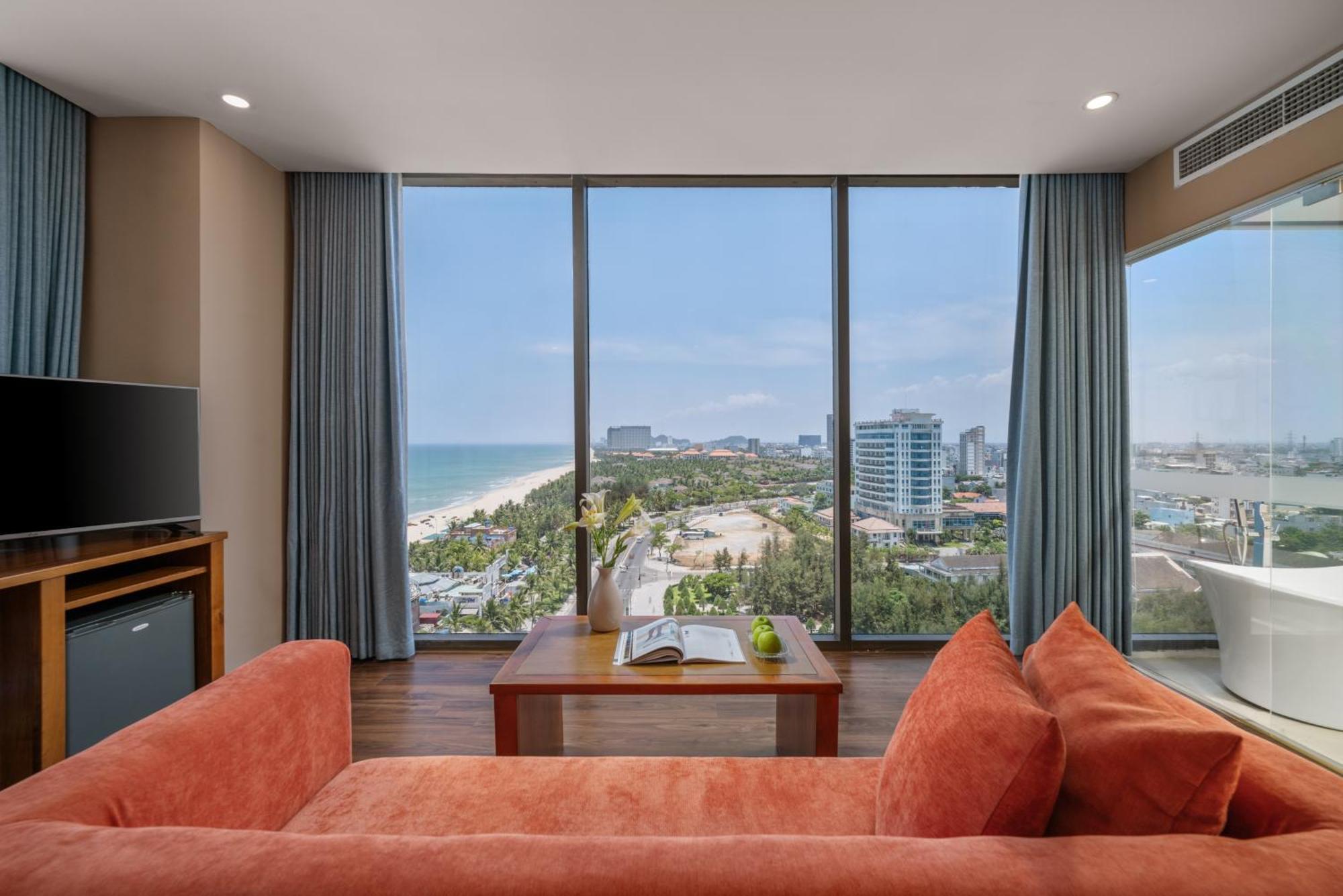 Yarra Ocean Suites Danang Exterior foto