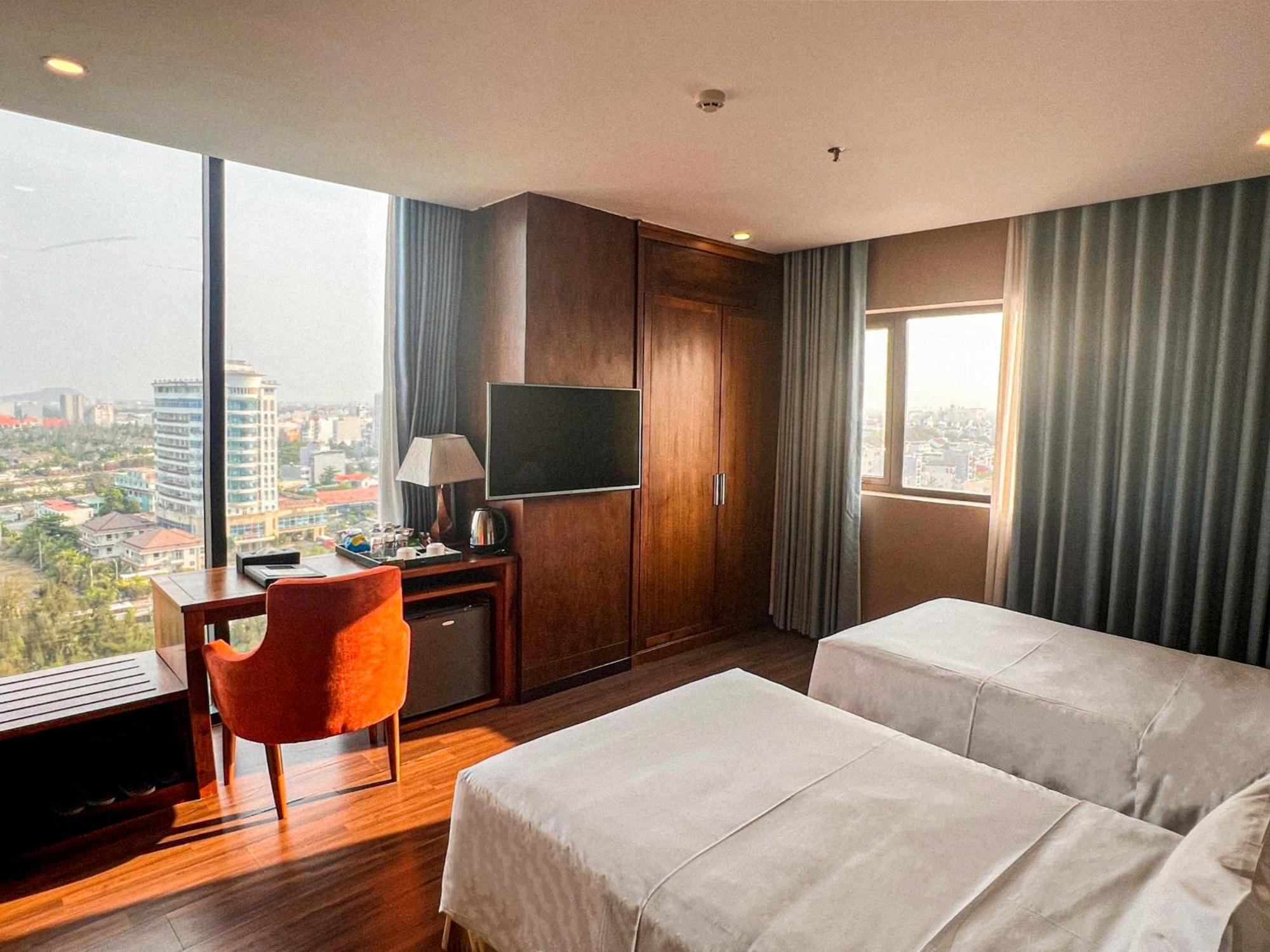 Yarra Ocean Suites Danang Exterior foto