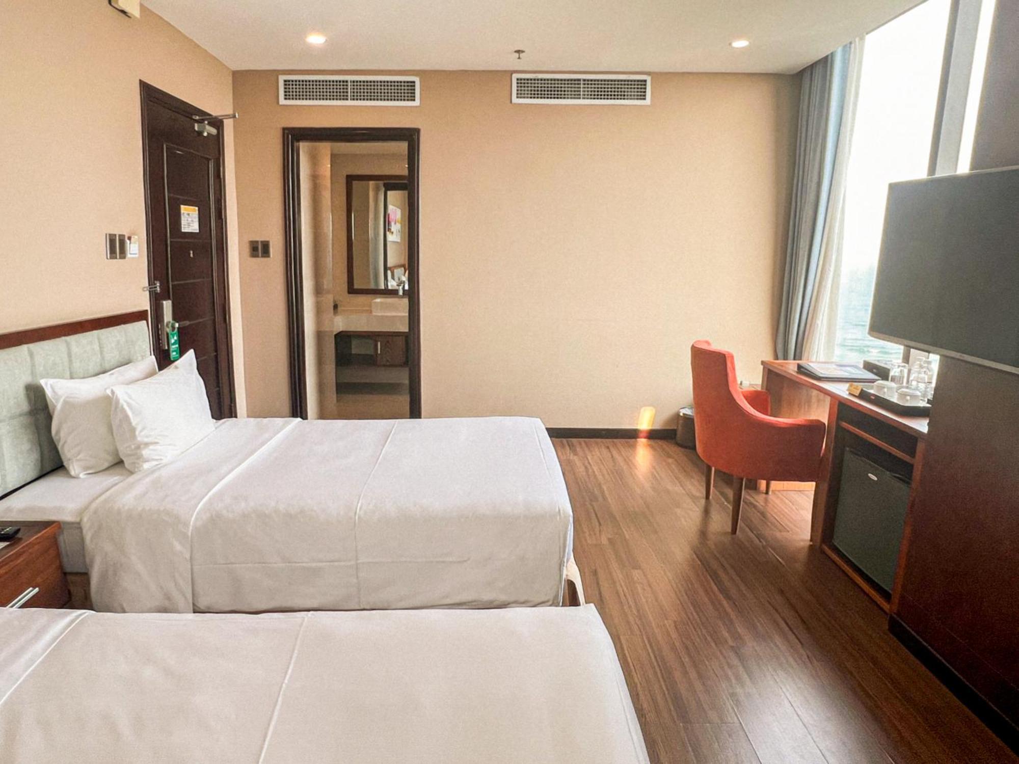 Yarra Ocean Suites Danang Exterior foto