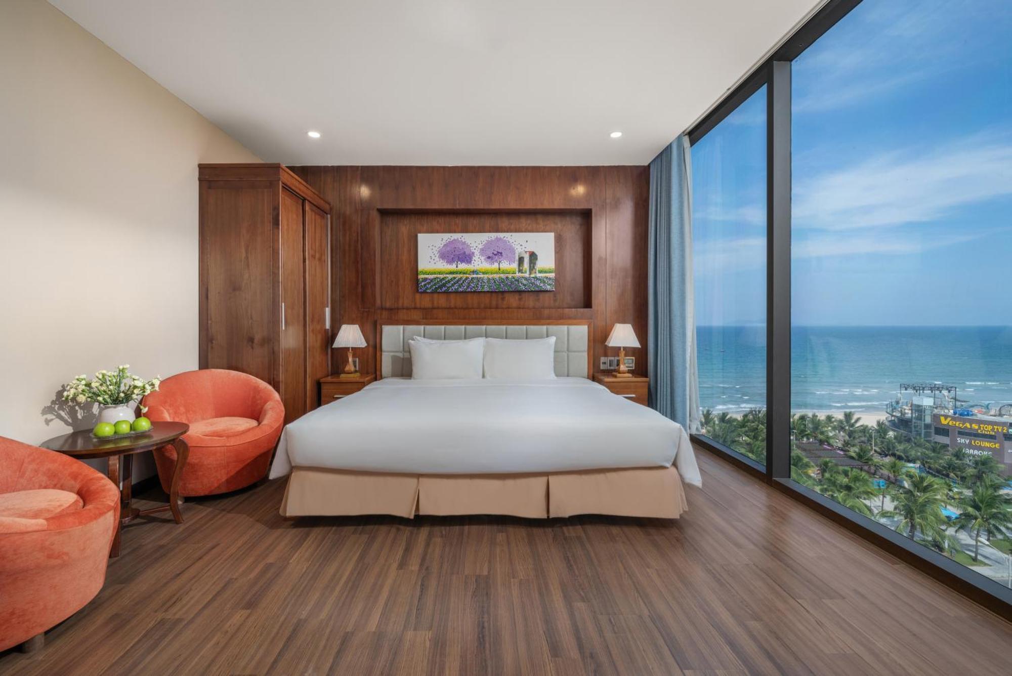 Yarra Ocean Suites Danang Exterior foto