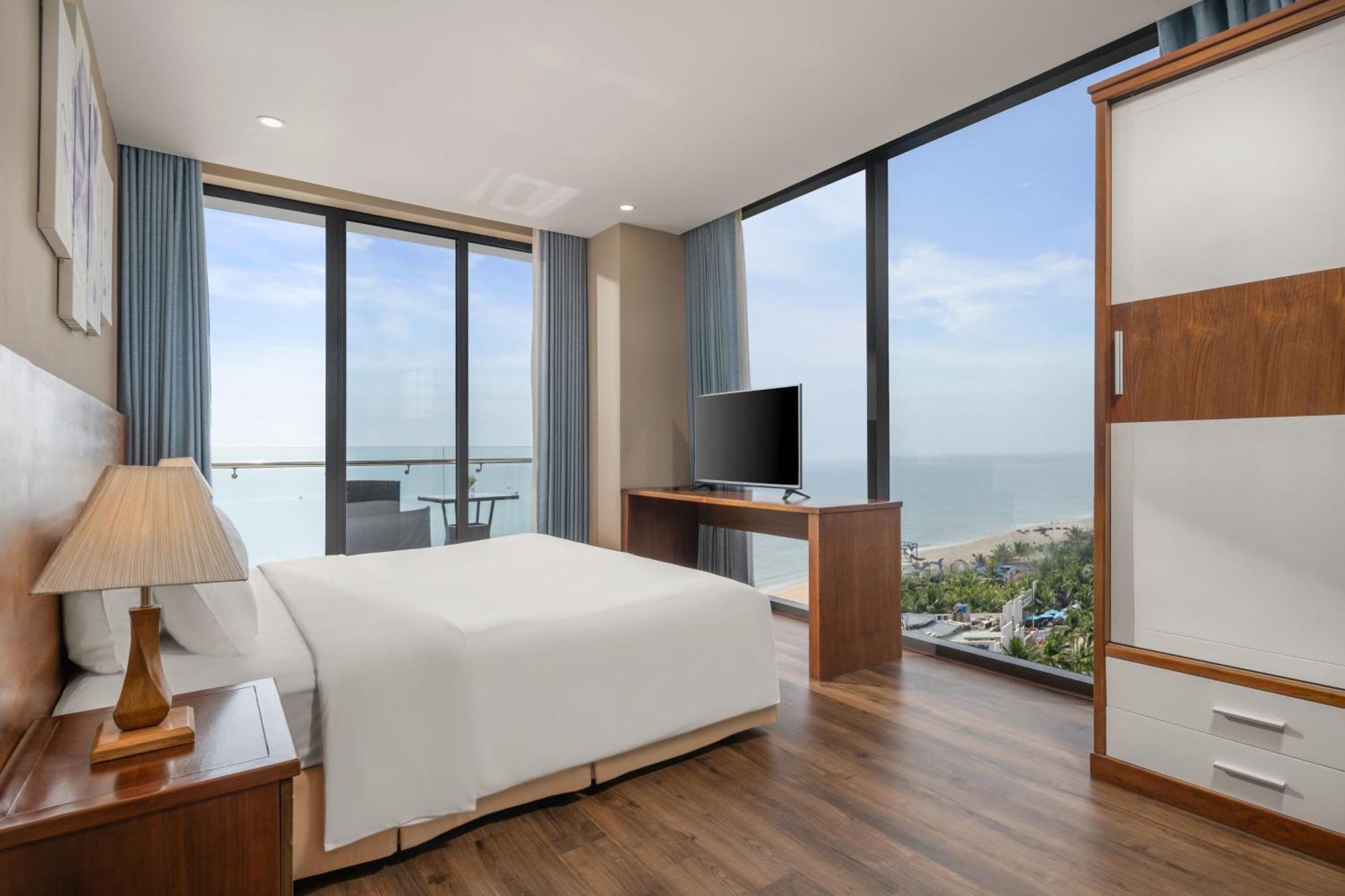 Yarra Ocean Suites Danang Exterior foto