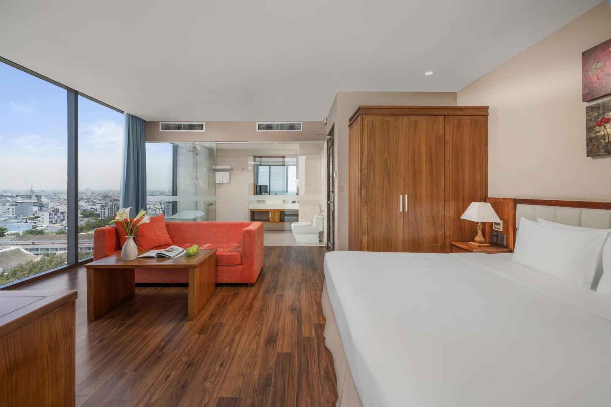 Yarra Ocean Suites Danang Exterior foto
