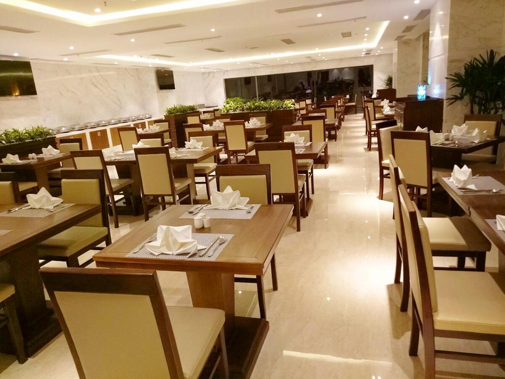 Yarra Ocean Suites Danang Exterior foto