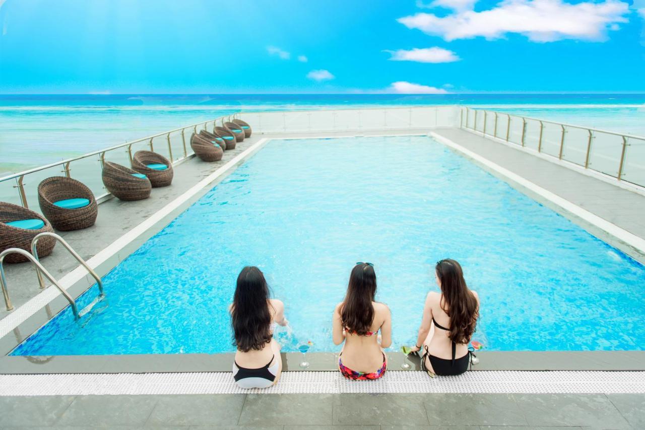 Yarra Ocean Suites Danang Exterior foto